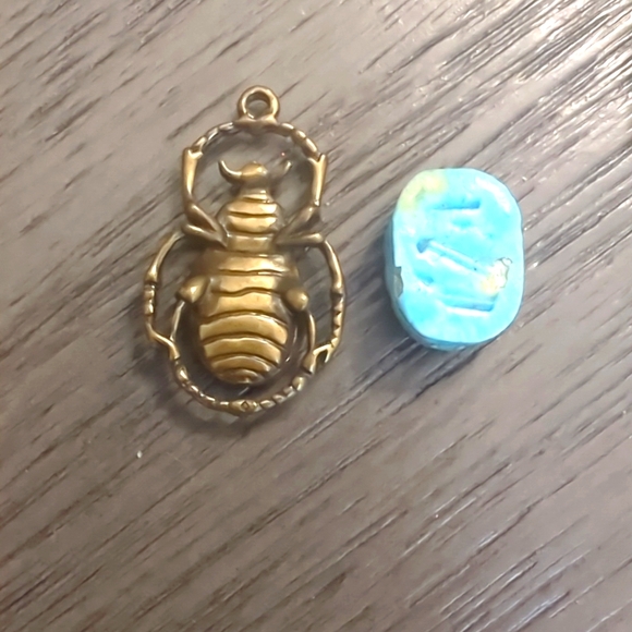 “Updating Listing” Read All "Scarab brooch,pendant, And Bracelets", set - Picture 3 of 4